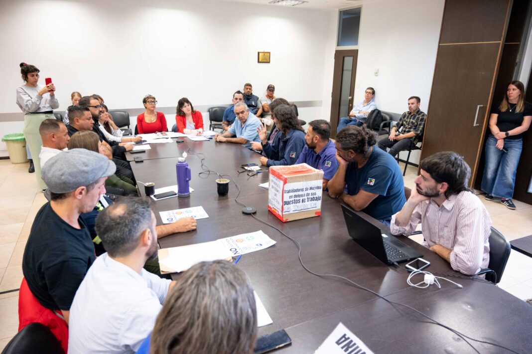 La comisión de Trabajo de la Cámara de Diputados bonaerense este martes despachó dos proyectos para defender el trabajo de 200 serenos de la provincia.