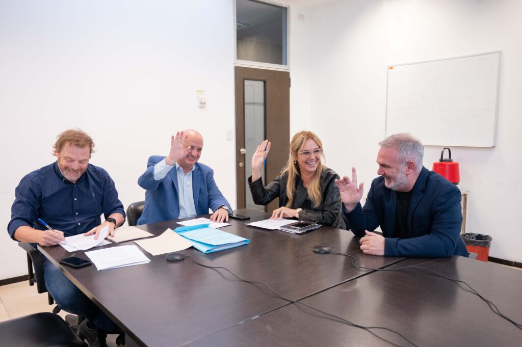 Con presencia de Russo y Basualdo, la comisión de Deportes despachó su proyecto sobre la Copa Bonaerense.