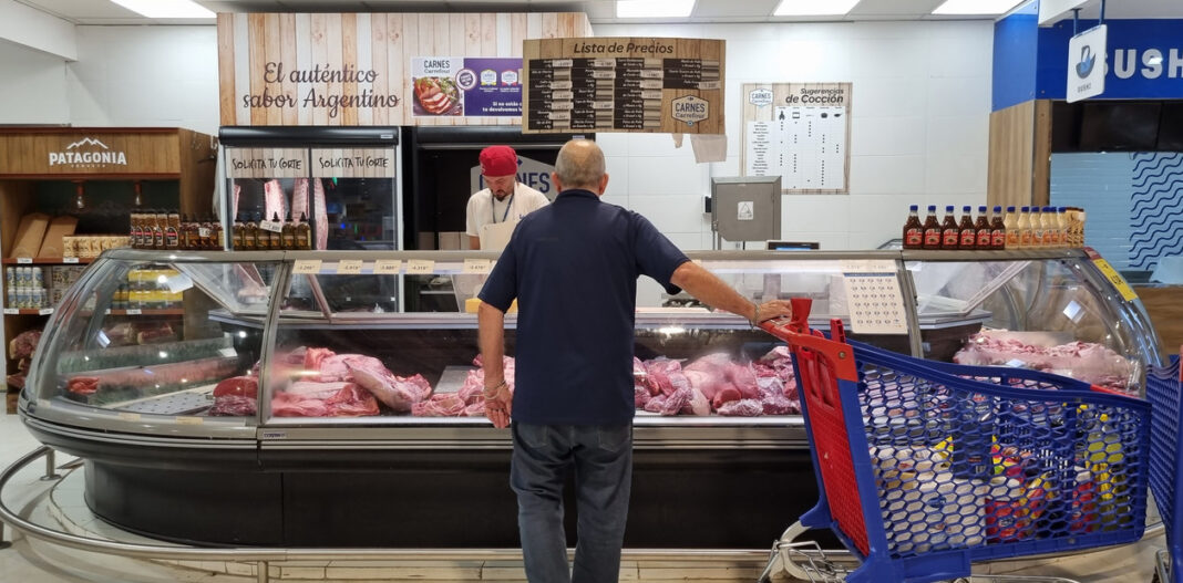 Según relevamientos privados, la inflación de marzo estará por encima de la de febrero producto de las subas en alimentos y bebidas no alcohólicas.