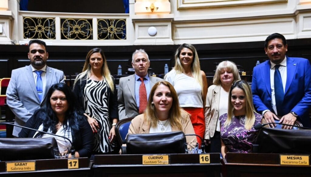 El bloque de Unión, Renovación y Fe busca ampliar la Ley de Prevención del Suicidio.