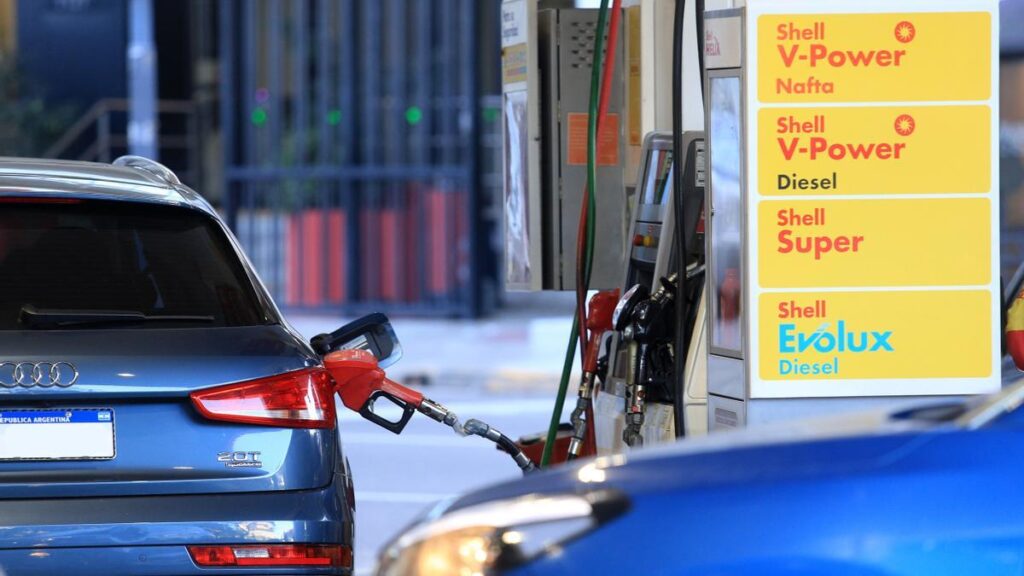Autodespacho de combustible: entre las exigencias se incluye la presencia de una cabina de control desde donde el operador pueda monitorear el funcionamiento de los surtidores.