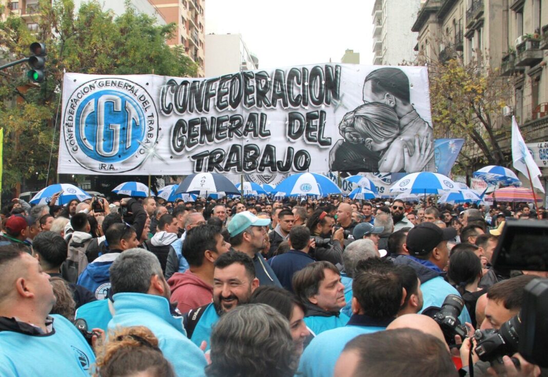 La CGT comenzó el paro de 36 horas contra el Gobierno que contará con una masiva movilización al Congreso y un respaldo a los jubilados.