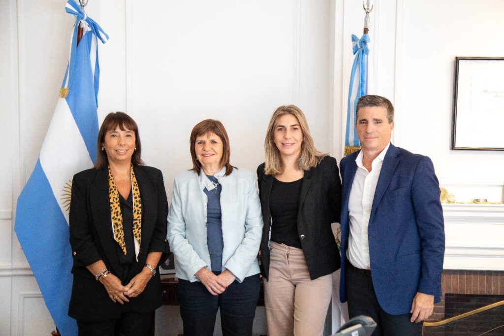 Florencia Barcia, Patricia Bullrich, María Belén Muñoz y Juan Pablo Allan.