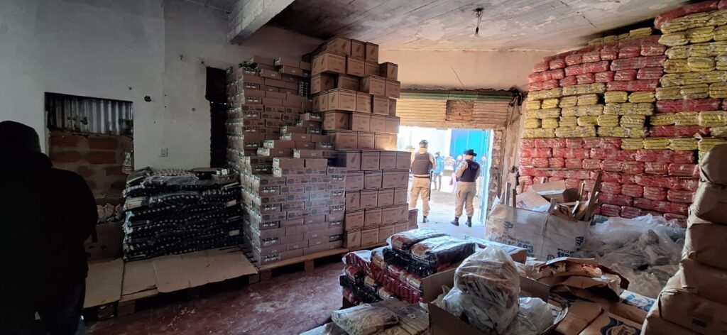 Uno de los depósitos más comprometidos durante la requisa está ubicado en el distrito de Florencio Varela, y pertenecía al Movimiento Teresa Rodríguez.