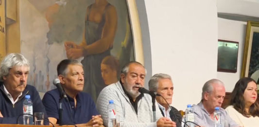 En una conferencia de prensa, la cúpula de la CGT celebró este viernes la adhesión al paro general, por lo que consideró la medida de fuerza como “un éxito rotundo”.