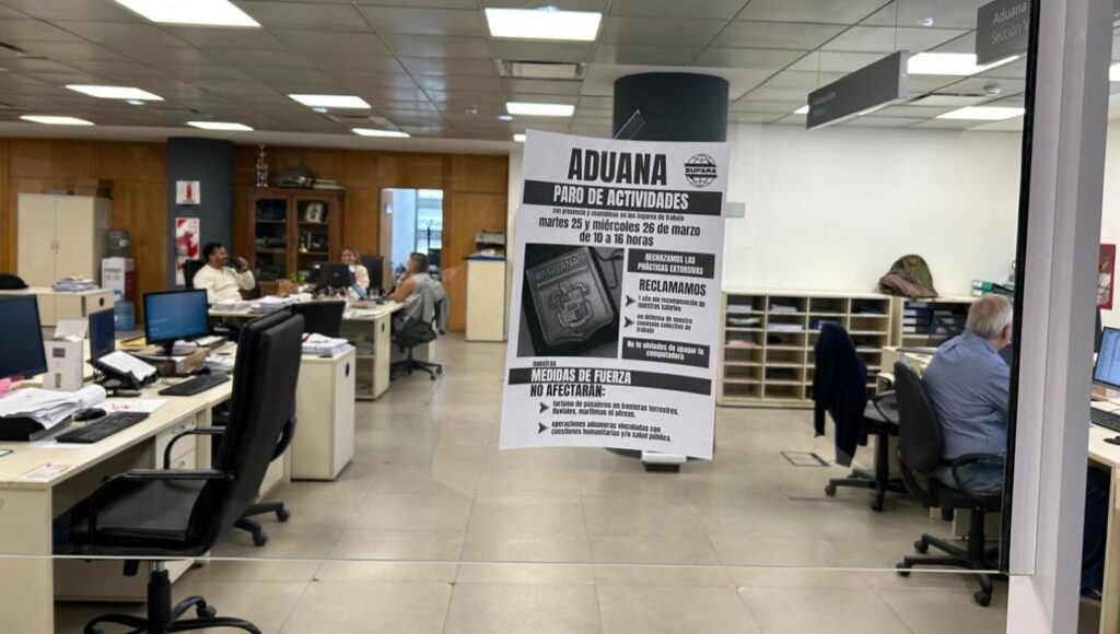 La última medida de fuerza en marzo, que se concretó los días 25 y 26, marcó el inicio de una escalada gremial de los trabajadores de Aduana que ahora suma cuatro nuevas jornadas.
