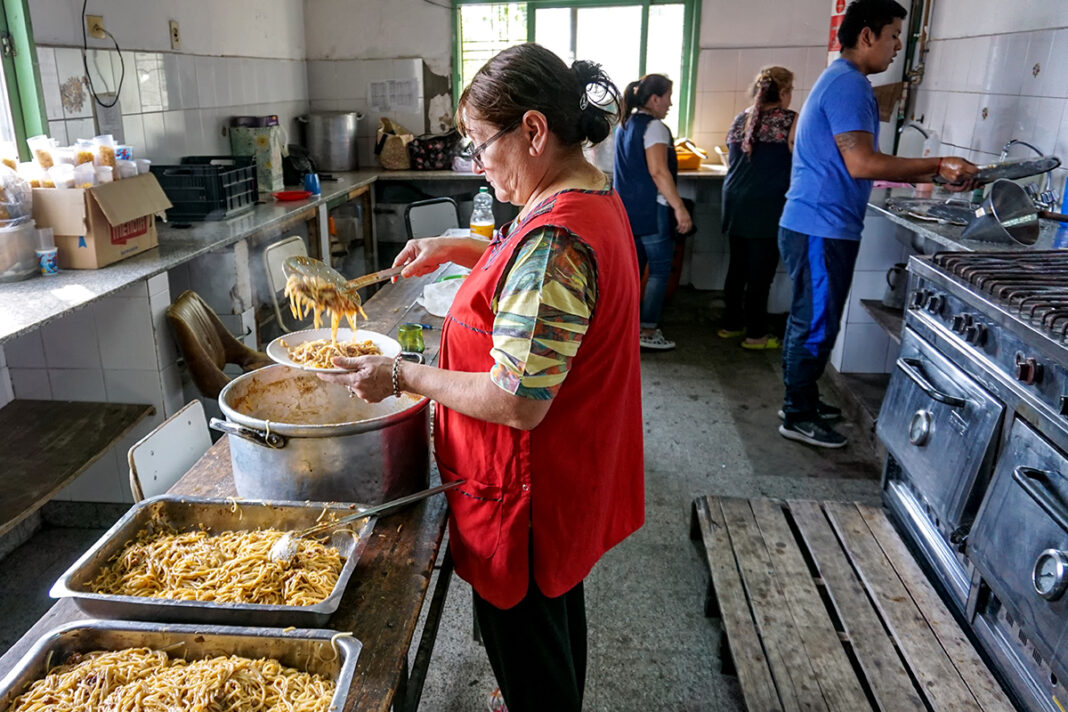 La diputada bonaerense, Abigail Gómez, pide que las escuelas secundarias sumen la educación alimentaria nutricional en su curricula educativa.