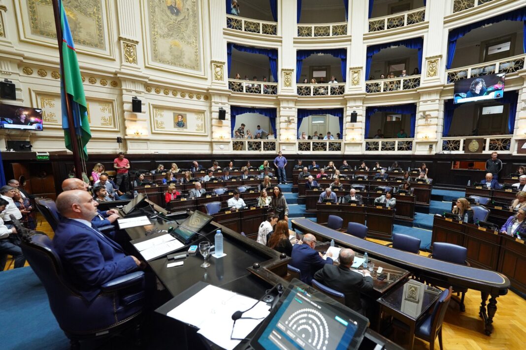 La Cámara de Diputados bonaerense homenajeó en una sesión especial al Papa Francisco. Repasa cada una de las intervenciones de los legisladores.
