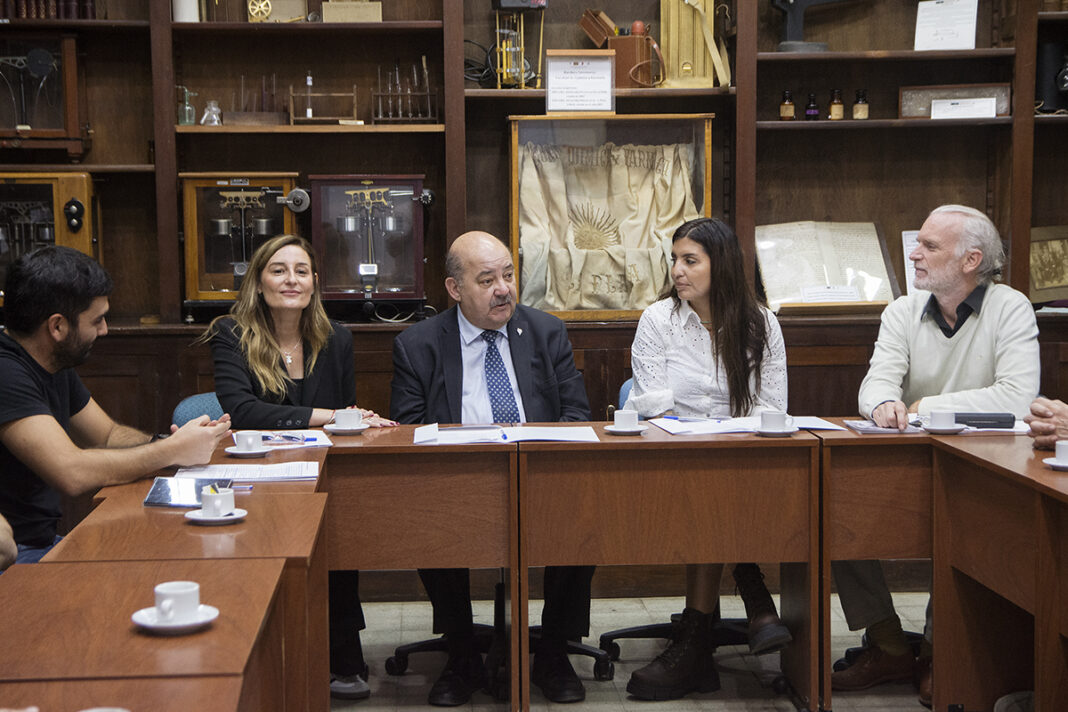 La diputada bonaerense de la Coalición Cívica, Romina Braga, presentó un pedido de informes para esclarecer el acuerdo entre Provincia y la UNLP para reciclar litio.