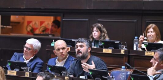 Un grupo de legisladores bonaerenses convocaron a una caravana hacia la casa de Cristina Kirchner en el marco del día de la lealtad peronista.