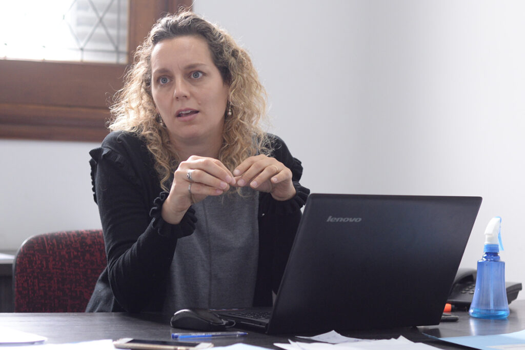 Sobresueldos en Olavarría: el caso más extremo es el de la secretaria de Hacienda, Eugenia Bezzoni, que cobra alrededor de un millón cuatrocientos mil pesos.