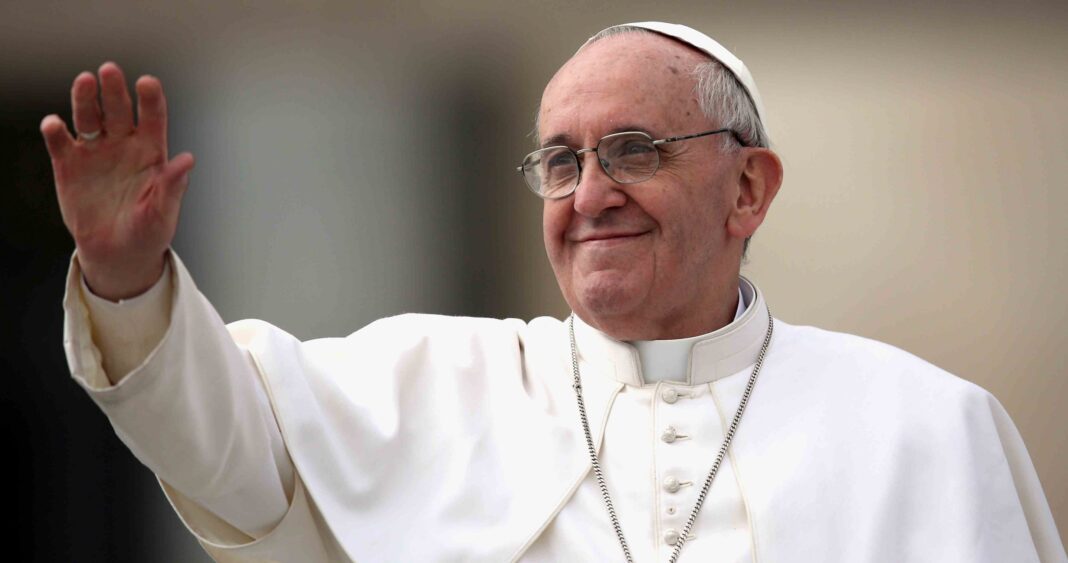 Diputados y senadores bonaerenses de todos los colores políticos presentaron proyectos para recordar al Papa Francisco. Qué proponen.