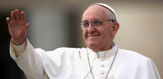 Diputados y senadores bonaerenses de todos los colores políticos presentaron proyectos para recordar al Papa Francisco. Qué proponen.