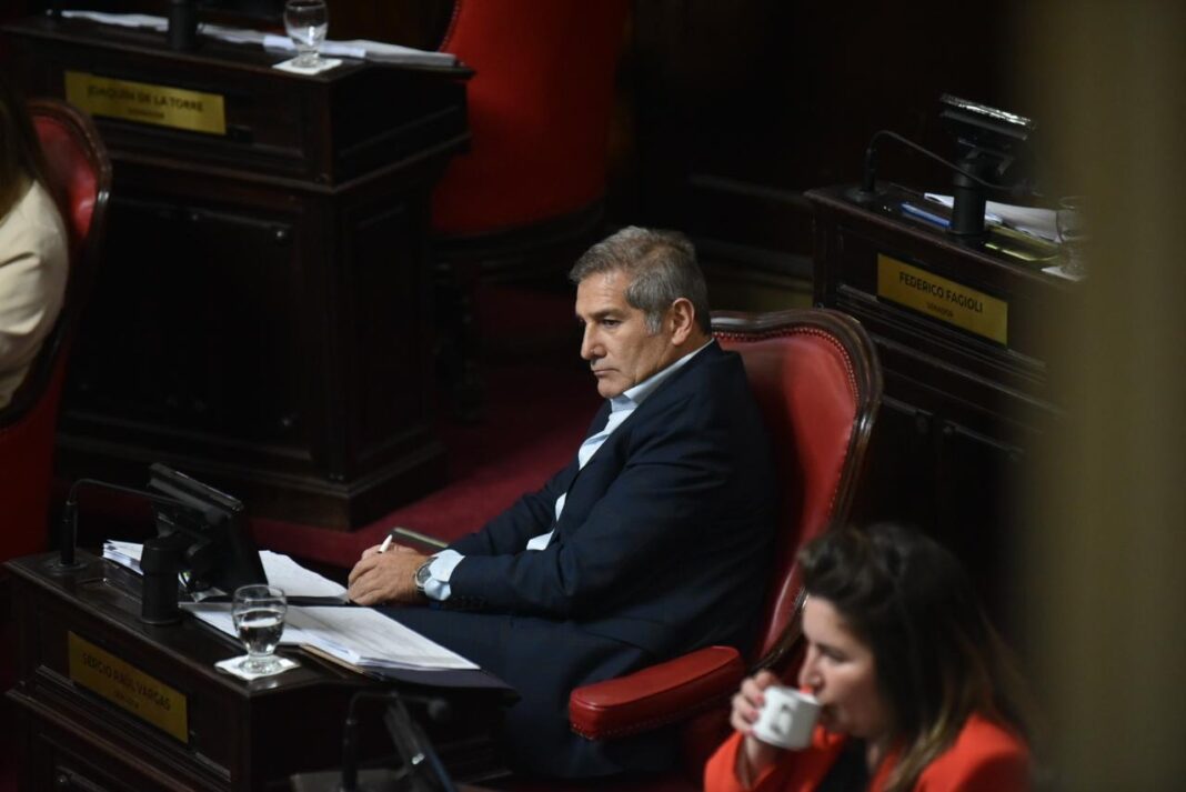 El bloque libertario dialoguista del Senado bonaerense cambiará de nombre para rechazar el acuerdo con el PRO y buscar votos de peronistas de derecha.