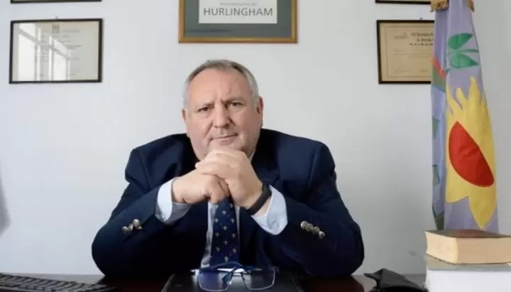 En Hurlingham, los dos concejales de La Libertad Avanza se distanciaron del principal armador libertario, Rafael De Francesco.