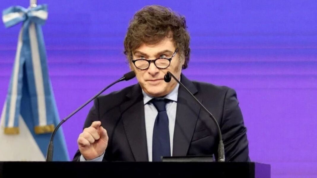 El presidente de la Nación, Javier Milei, presentó este viernes una denuncia penal contra tres periodistas por “calumnias e injurias”. De quiénes se trata.