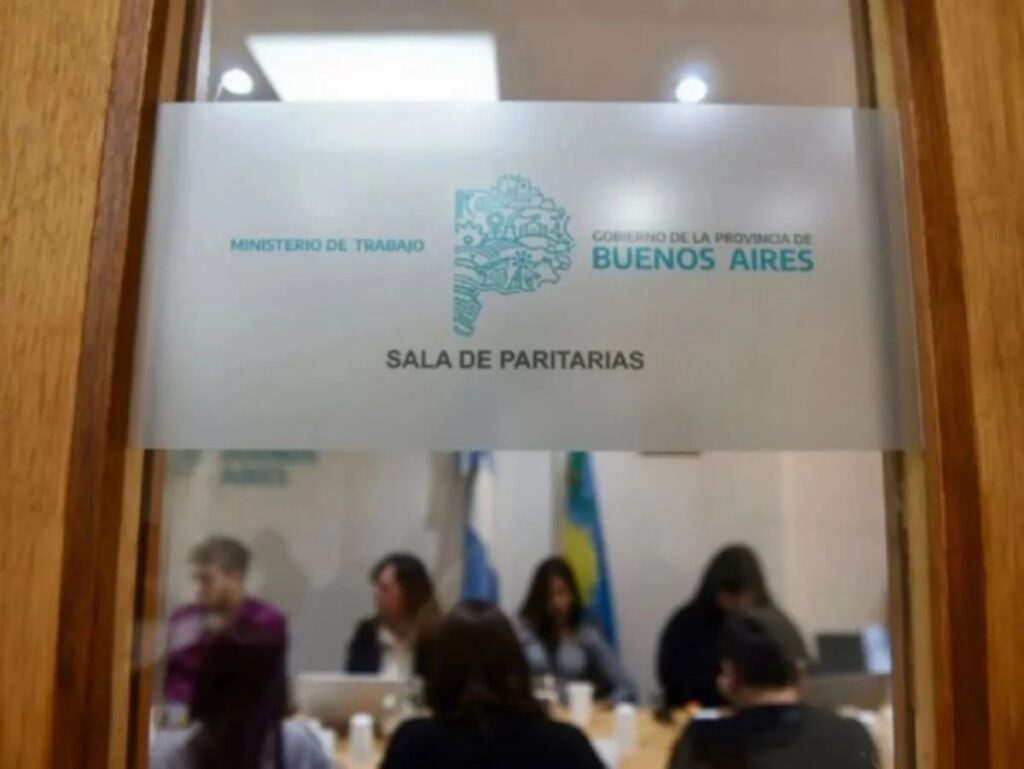 La paritaria se postergó por dos días y finalmente tendrá lugar este miércoles, una información que fue ratificada por el Ministerio de Trabajo bonaerense.
