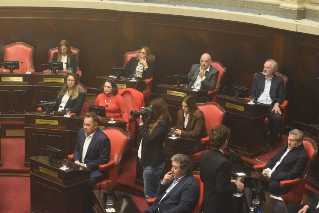 Senado bonaerense: la oposición consensuó con el peronismo un proyecto para modificar los plazos electorales.