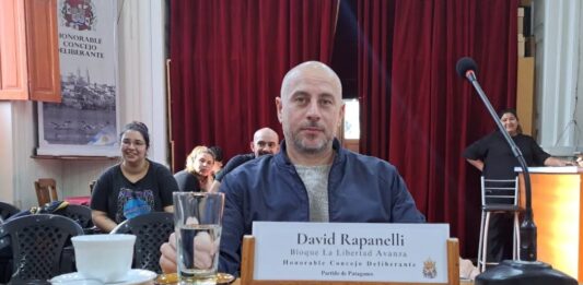 En Patagones, el bloque de La Libertad Avanza del Concejo Deliberante se partió en dos, y el espacio libertario dialoguista sumó otro edil bonaerense.