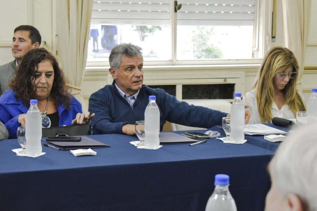 El diputado kicillofista Gustavo Pulti también salió en defensa del endeudamiento de Kicillof.