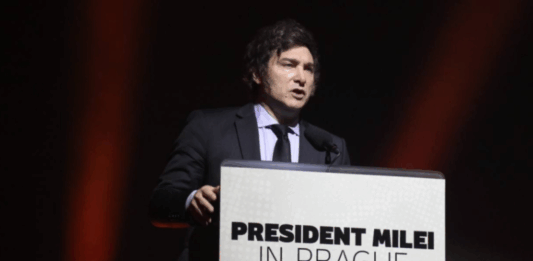 Con un informe de la UNLP en la mano, el diputado bonaerense Ariel Archanco cruzó al Gobierno nacional de Milei por la fuerte caída del consumo en La Plata.
