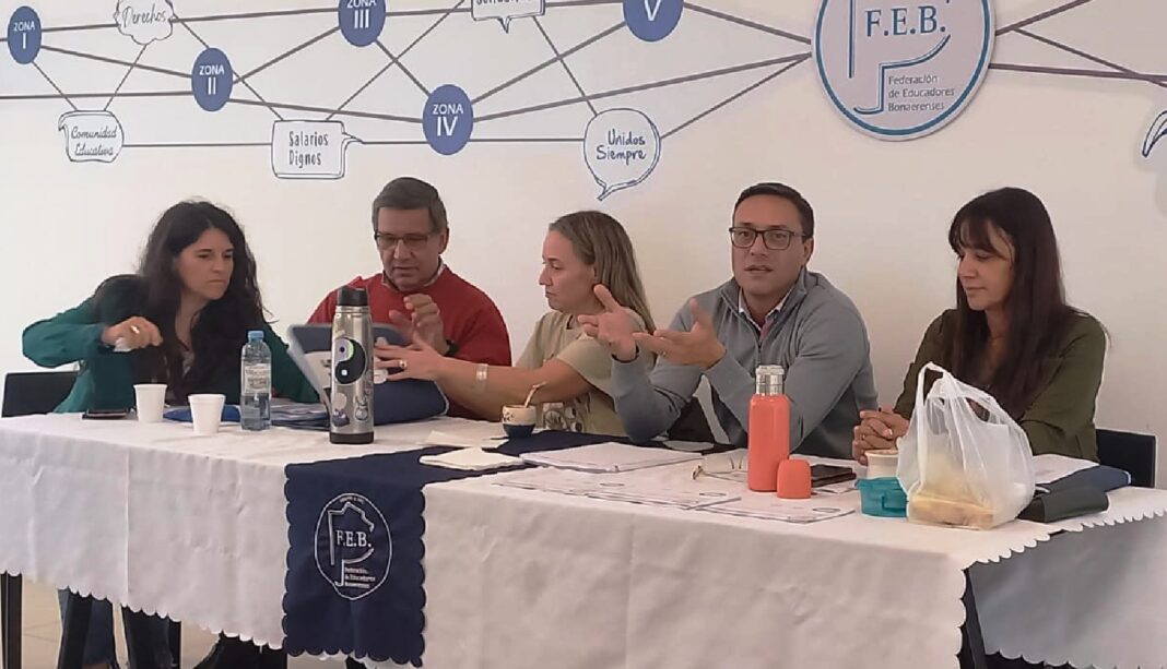 A diferencia de otros gremios de docentes bonaerenses, la FEB decidió rechazar la oferta de aumento salarial al considerarla 