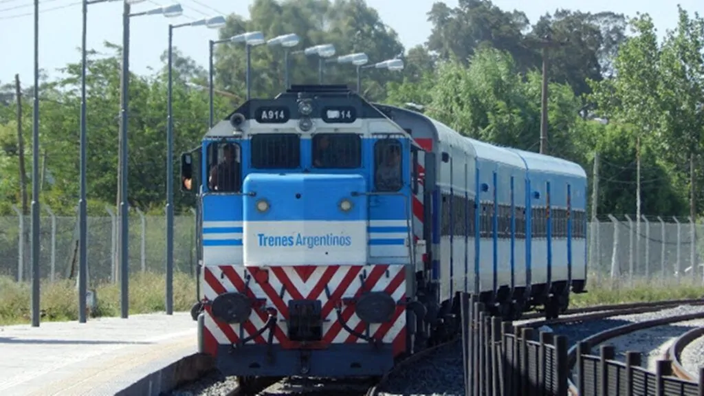 El municipio bonaerense de Chascomús puso el grito en el cielo tras la decisión de Milei de reducir las frecuencias del tren a Constitución.