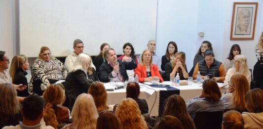 La FEB ratificó el paro docente de este martes, pese al intento frustrado de Kicillof por bloquear la medida con la conciliación obligatoria.