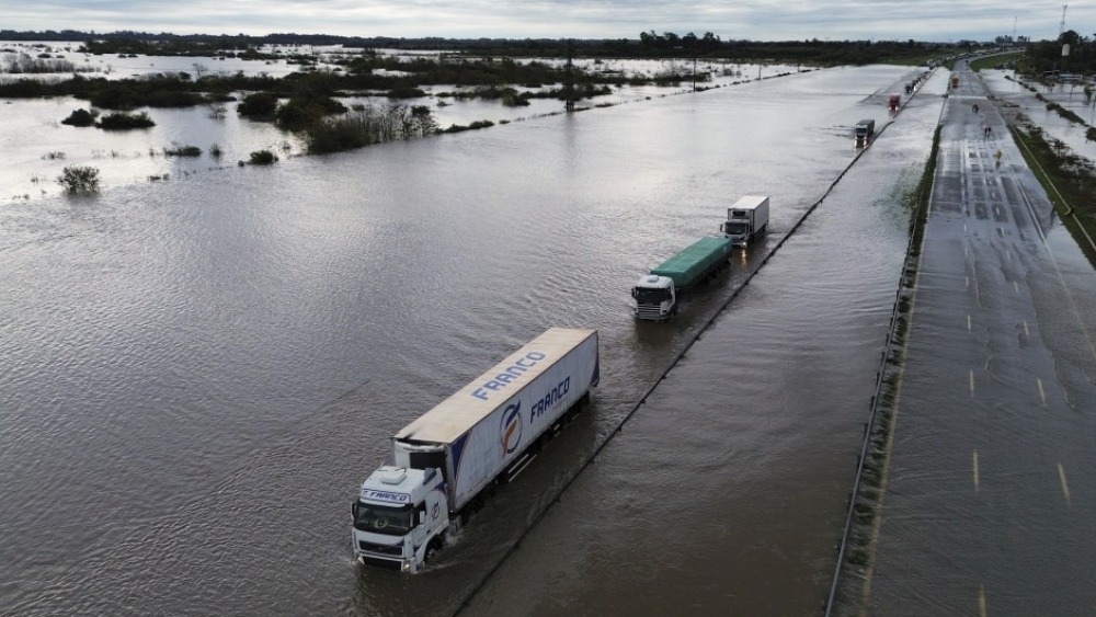 Según precisaron desde el gobierno de Kicillof, las inundaciones afectaron a más de 70.000 km2 de la Provincia.