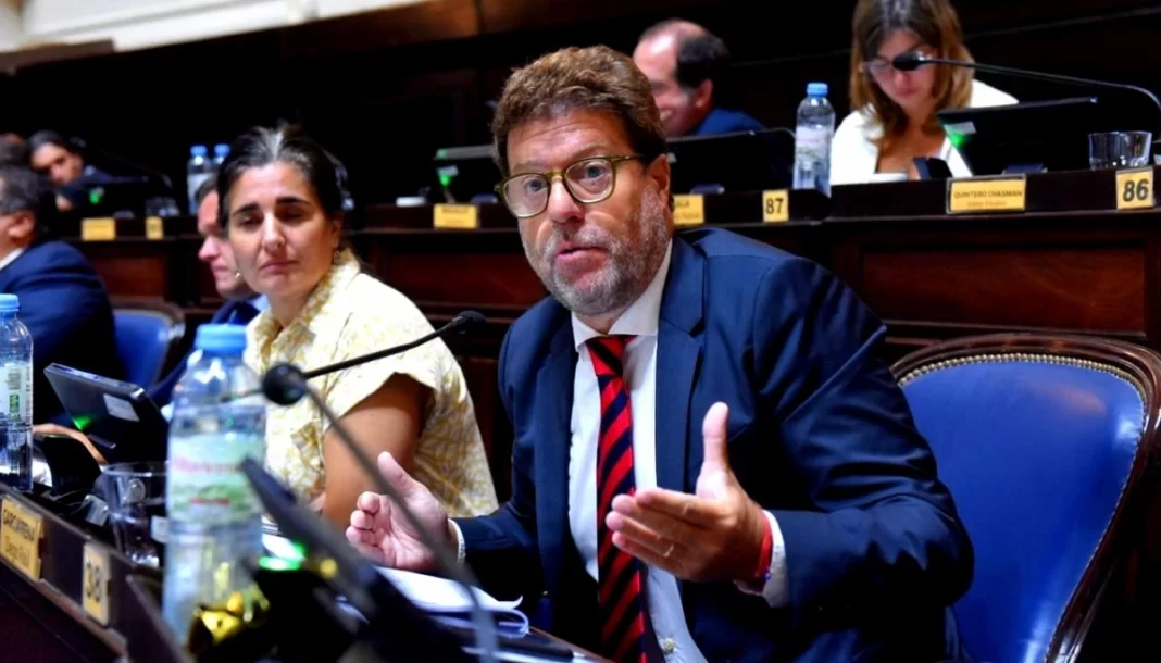 El diputado radical Diego Garciarena le requirió precisiones al gobernador Axel Kicillof sobre el control digital del escrutinio de estas elecciones 2025.