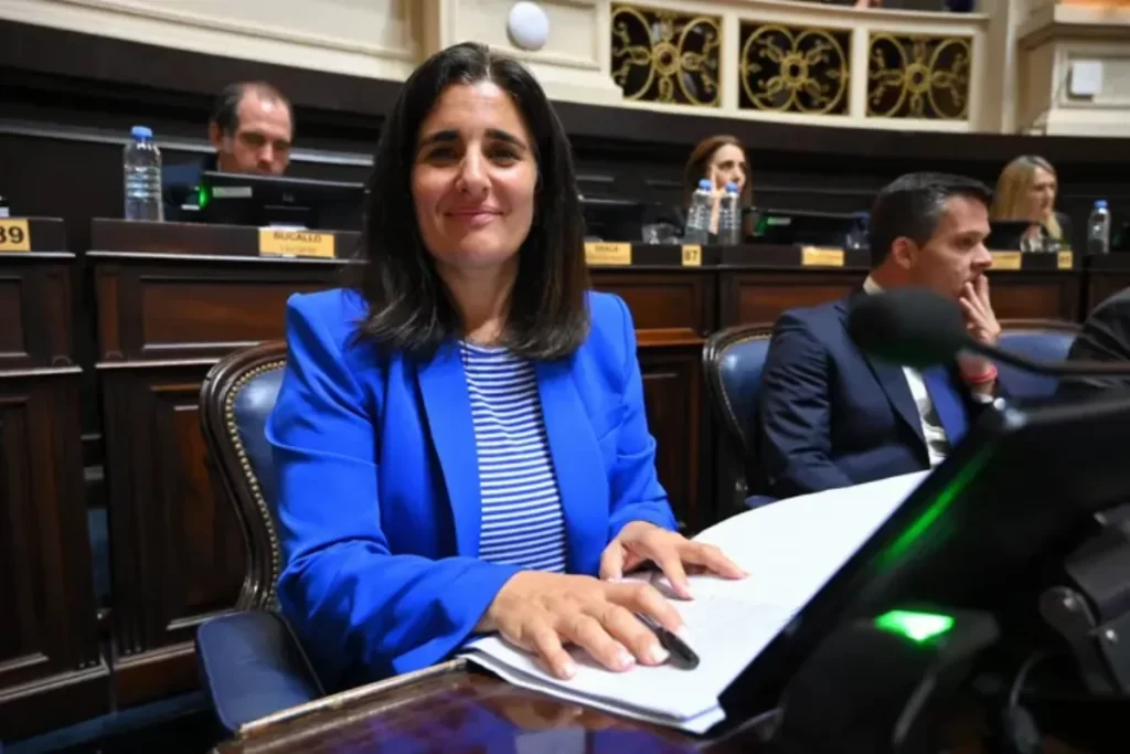 La diputada Maricel Etchecoin Moro manifestó su preocupación por la situación salarial de los residentes de todos los hospitales bonaerenses. 