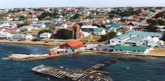 La Cancillería celebró el reciente acuerdo de soberanía relacionado al Archipiélago de Chagos y pidió que esto fortalezca el llamado al diálogo con el Reino Unido por la cuestión Malvinas.