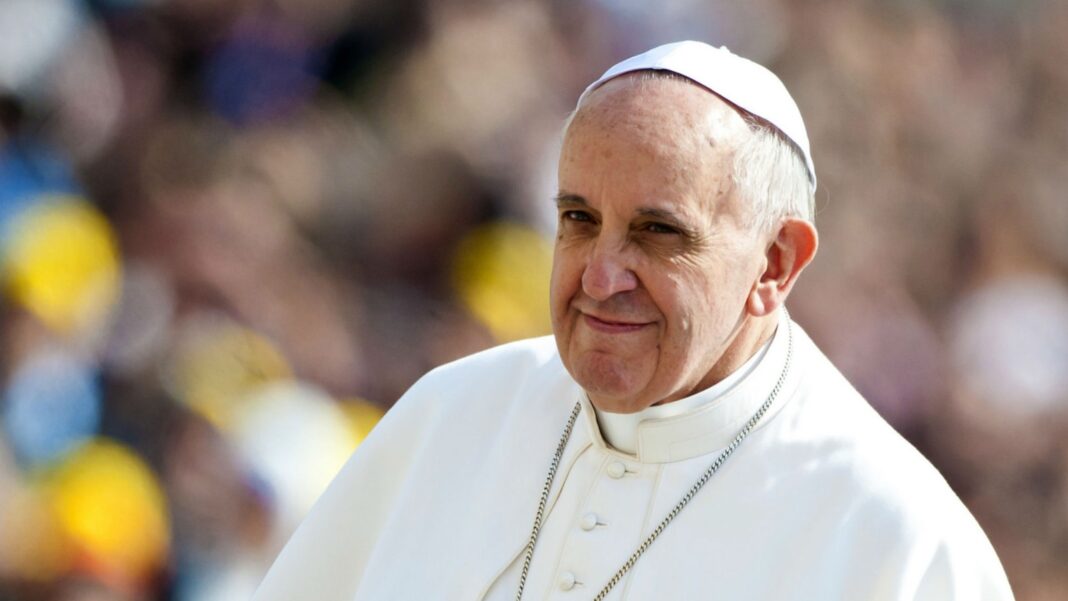 En su primera sesión ordinaria del año, este miércoles, el Senado bonaerense homenajeó al papa Francisco. “Pidió a todos que no nos olvidemos de dónde venimos”, exclamaron.