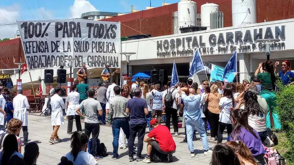 Diputados piden al Ejecutivo nacional de Javier Milei que dé explicaciones sobre la situación del Hospital Garrahan.