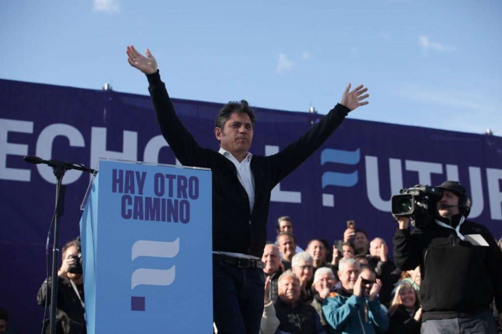Kicillof bajó un mensaje para los dirigentes del peronismo: "La discusión no pasa por un lugar en las listas"