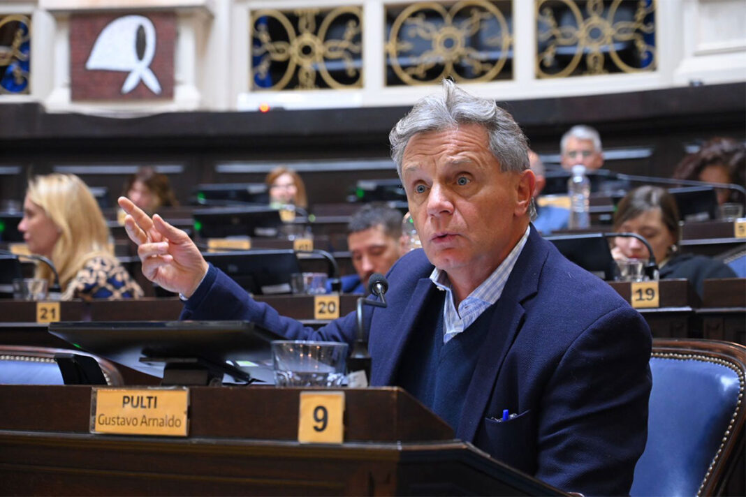 El bloque de diputados kicillofistas, encabezado por Gustavo Pulti, repudió el plan del Gobierno para blanquear los dólares del colchón.