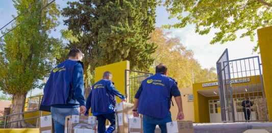 Carlos Bianco presentó la nueva marca “Elecciones Bonaerenses” y formalizó el acuerdo con el Correo Argentino para organizar los comicios provinciales.