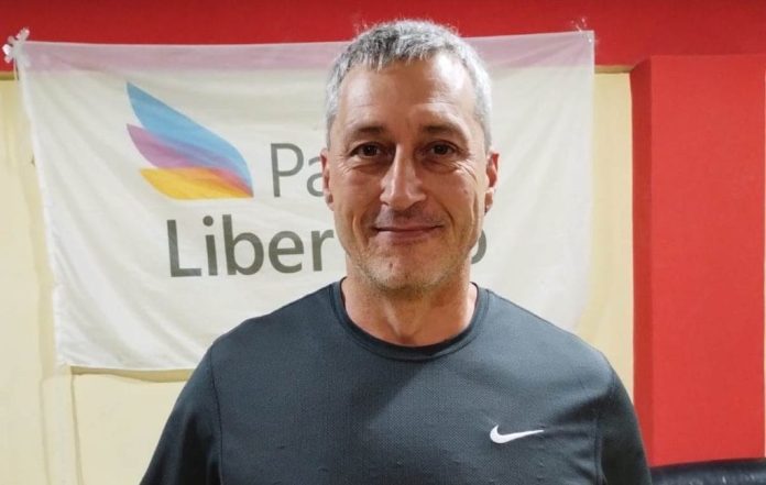 El concejal de Tres Arroyos, Gustavo Möller, rompió con La Libertad Avanza.