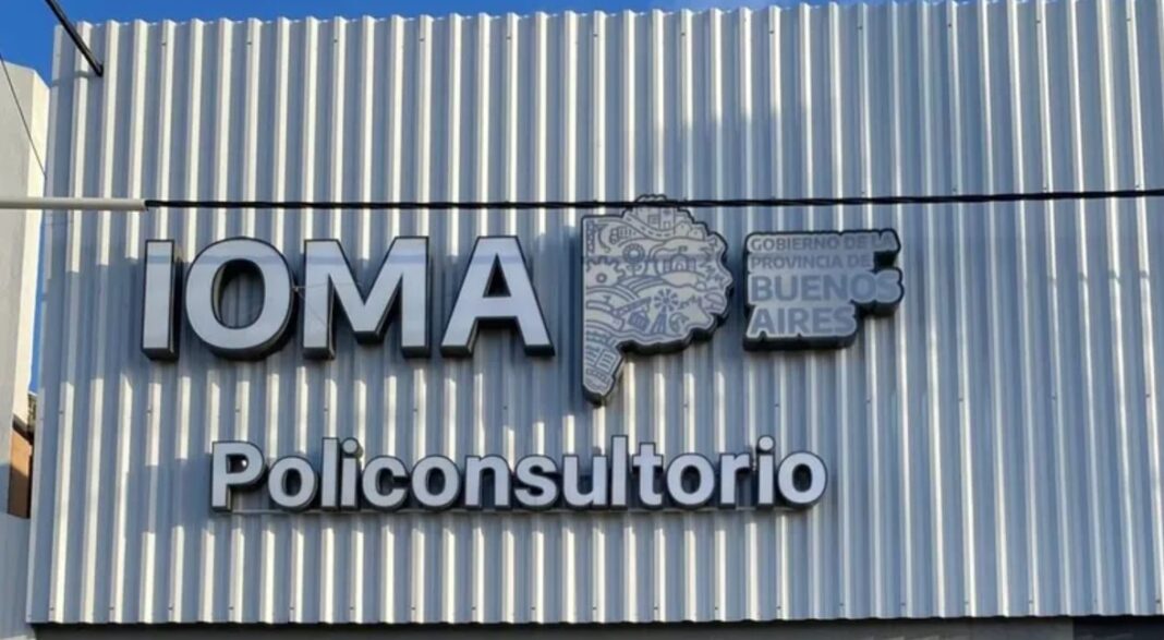 Diversos municipios reportaron varios problemas en la atención médica de los policonsultorios del IOMA y la ACEAPP. La Plata, Tandil y Mar del Plata, encabezan la lista de reclamos en la provincia.