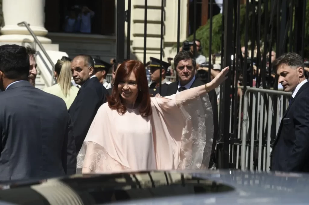 En 2019, Cristina Kirchner fue a la Legislatura bonaerense para escuchar las primeras palabras de Axel Kicillof como Gobernador.