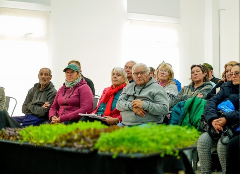 La Costa fortaleció la producción local con una nueva capacitación sobre huertas urbanas. Repasa todos los detalles.