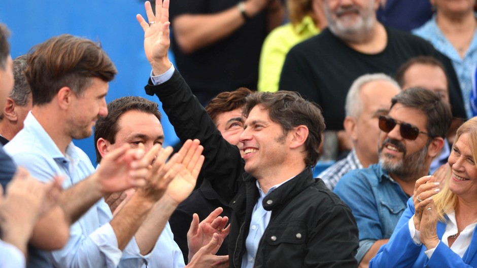 La presencia de Lucas Ghi en el acto de Kicillof recrudeció la interna con Nuevo Encuentro y su líder, Martín Sabbatella. 