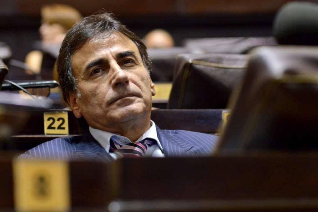 El diputado Eslaiman es el autor de la ley para que los trabajadores de bingos y casinos cobren por el Banco Provincia.