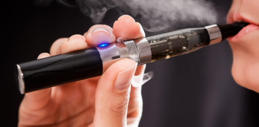 La diputada Natalia Dziakowski presentó un proyecto de ley para prohibir los cigarrillos electrónicos en la provincia de Buenos Aires.
