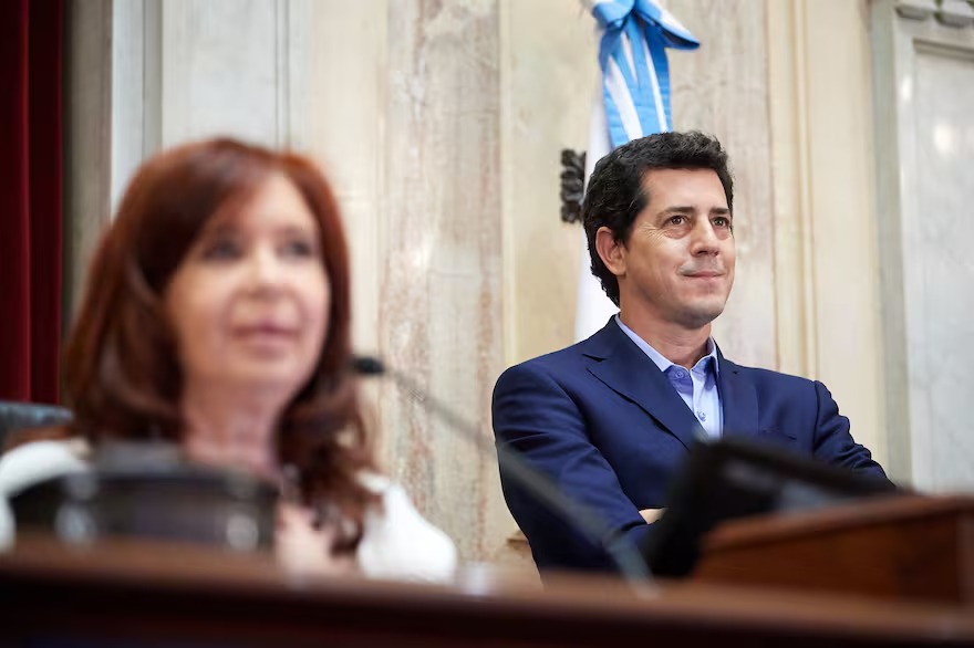 Wado de Pedro llamó a cerrar filas detrás de la figura de Cristina Kirchner. 