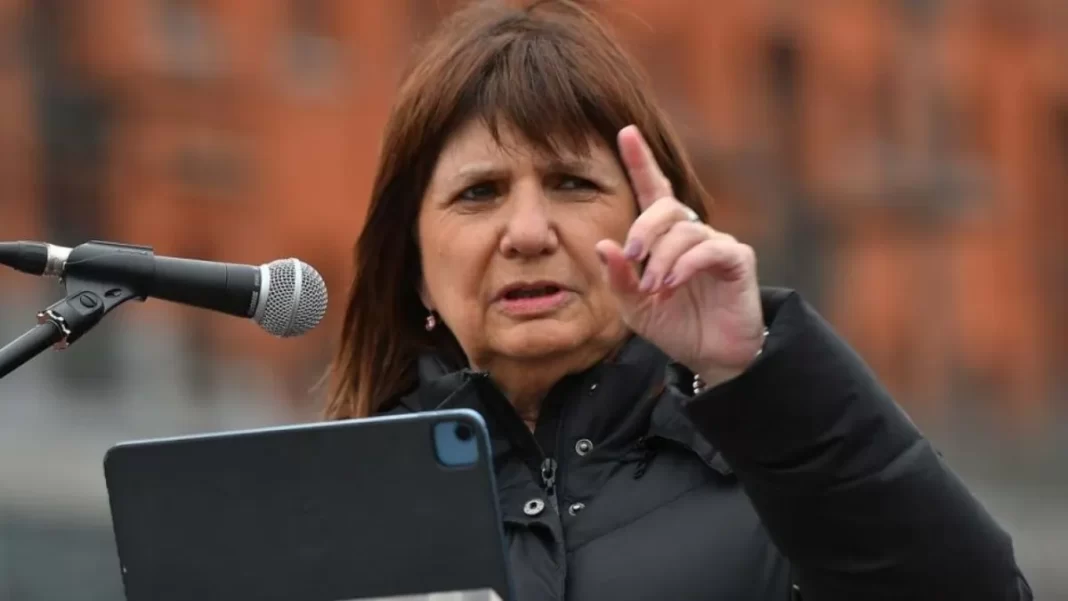 Bullrich escribió un proyecto de ley para habilitar a la Policía Federal a 