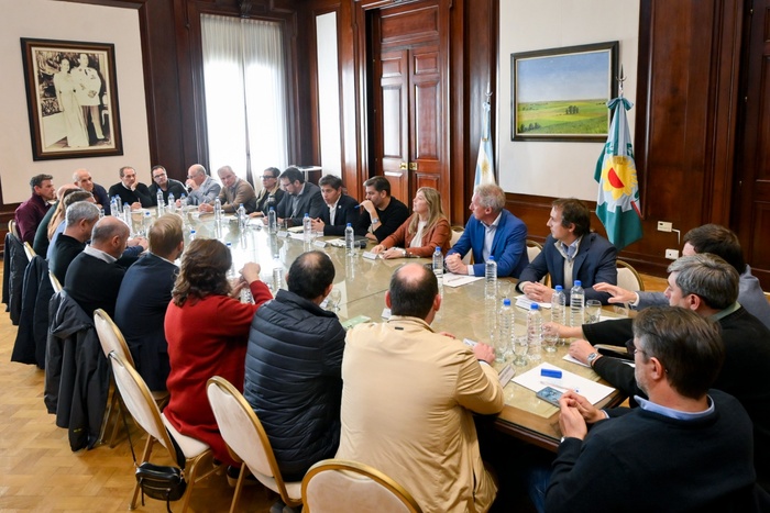 Si bien Kicillof llamó a la unidad del peronismo bonaerense, luego de su encuentro con Cristina, algunos intendentes buscan ir a fondo contra La Cámpora.