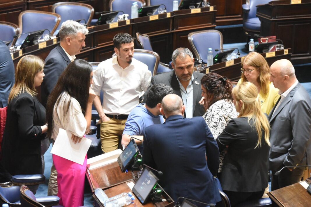 Legisladores peronistas repudiaron la condena contra Cristina Kirchner, y la oposición salió a festejar la decisión de la Corte Suprema de Justicia.