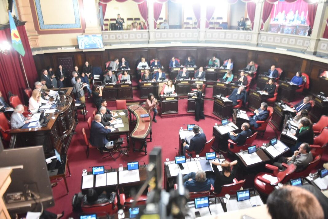 El Senado bonaerense canceló todas las actividades previstas para hoy, incluida la sesión para despachar pliegos judiciales, por el fallo contra Cristina Kirchner