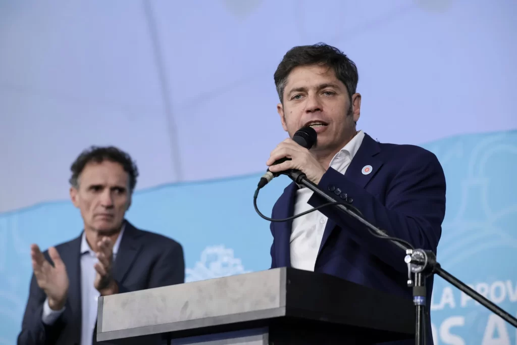
El kicillofismo no descarta suspender el desdoblamiento electoral en la provincia de Buenos Aires. 